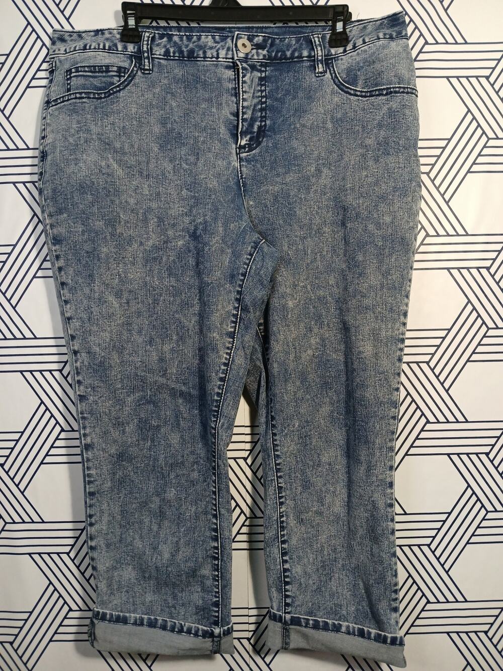 Maurices Womens Classic 16W Crop
